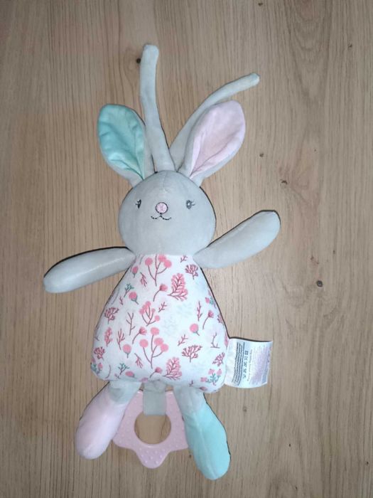 pozytywka króliczek kontrastowy zawieszka