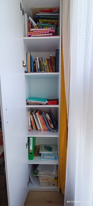 Пенал шафа для канцелярії/речей