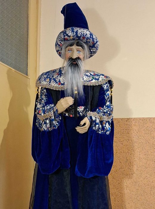 Czarodziej, czarnoksiężnik- marionetka, lalka, ozdoba domu, bawialni. 149 cm