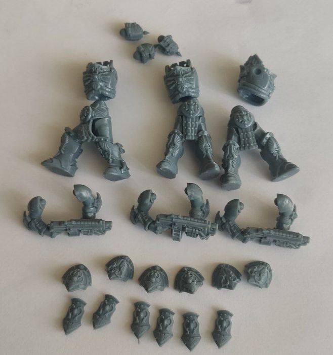 Продам рицарів. Днд, настільні ігри.  3д друк .  Warhammer 40к
25мм -12грн
28мм -12грн
32мм -18грн 
40мм - 24грн 
50мм - 30грн
60мм - 48грн