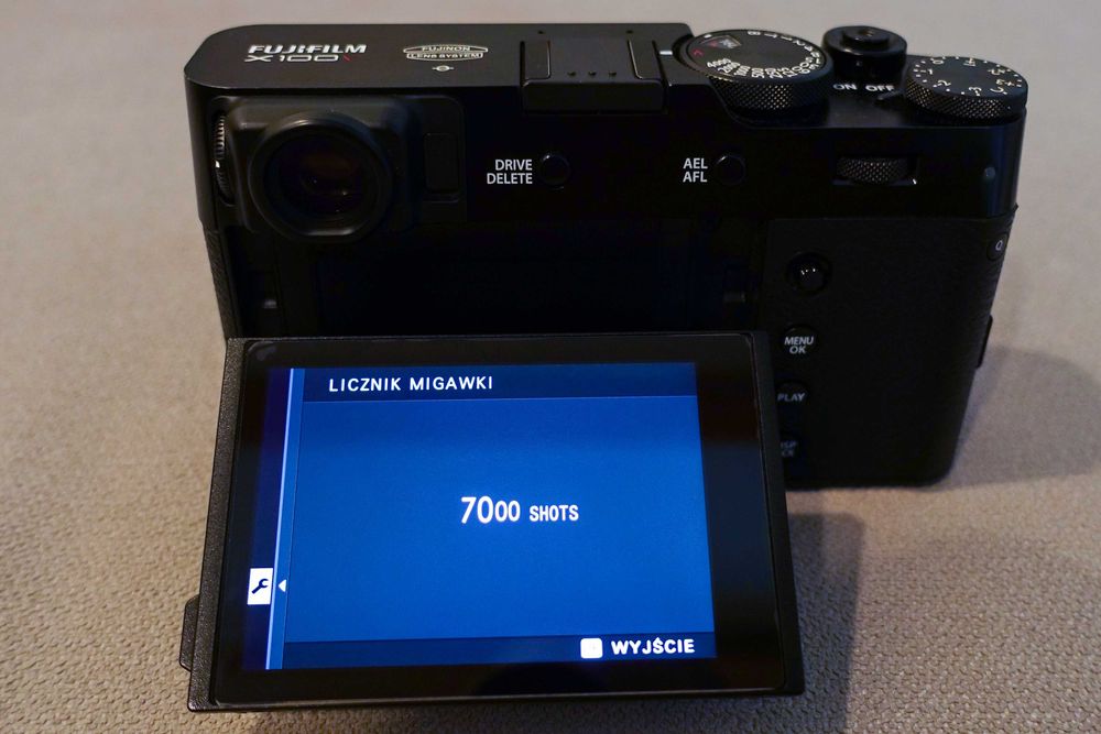 Fujifilm X100V - Stan BDB, niski przebieg (7 tys.), komplet + zestaw Haoge