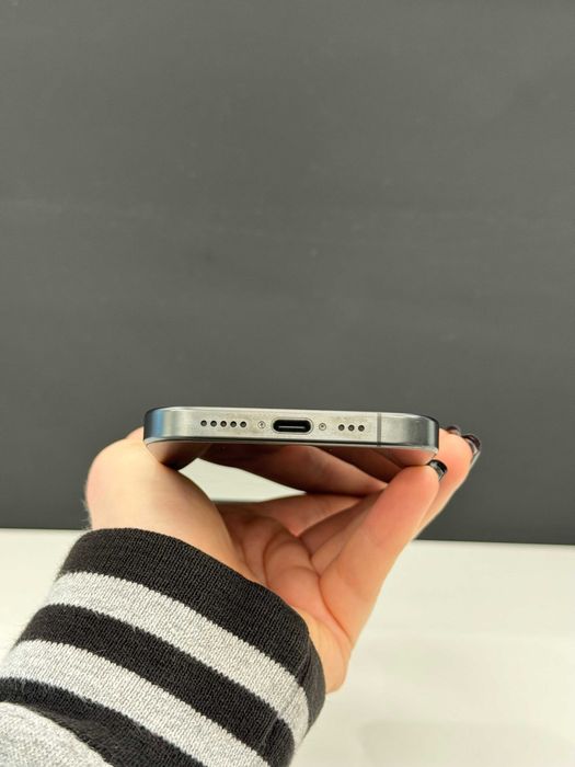 OSTATNIA SZTUKA! iPhone 15 Pro 128 GB Black Titanium