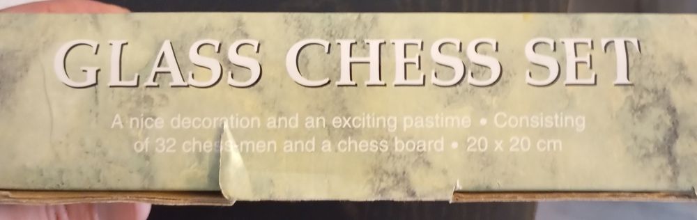 Conjunto xadrez vidro na caixa