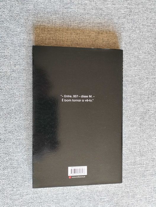 Livro "A essência do mal" de Sebastian Faulks