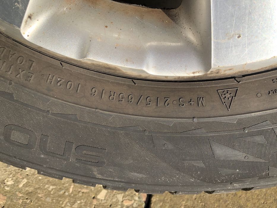 Продам шини та диски або окремо для vw tiguan шини нові диски рідні