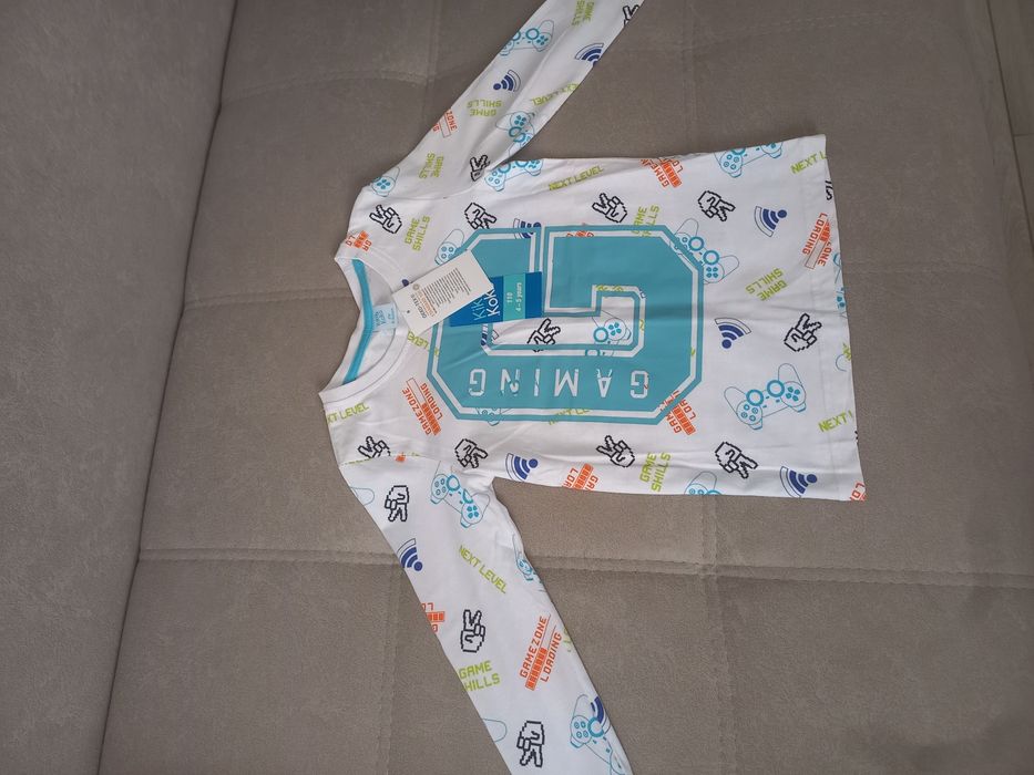 Фірмова кофтинка на хлопчика. Нова.  розмір110