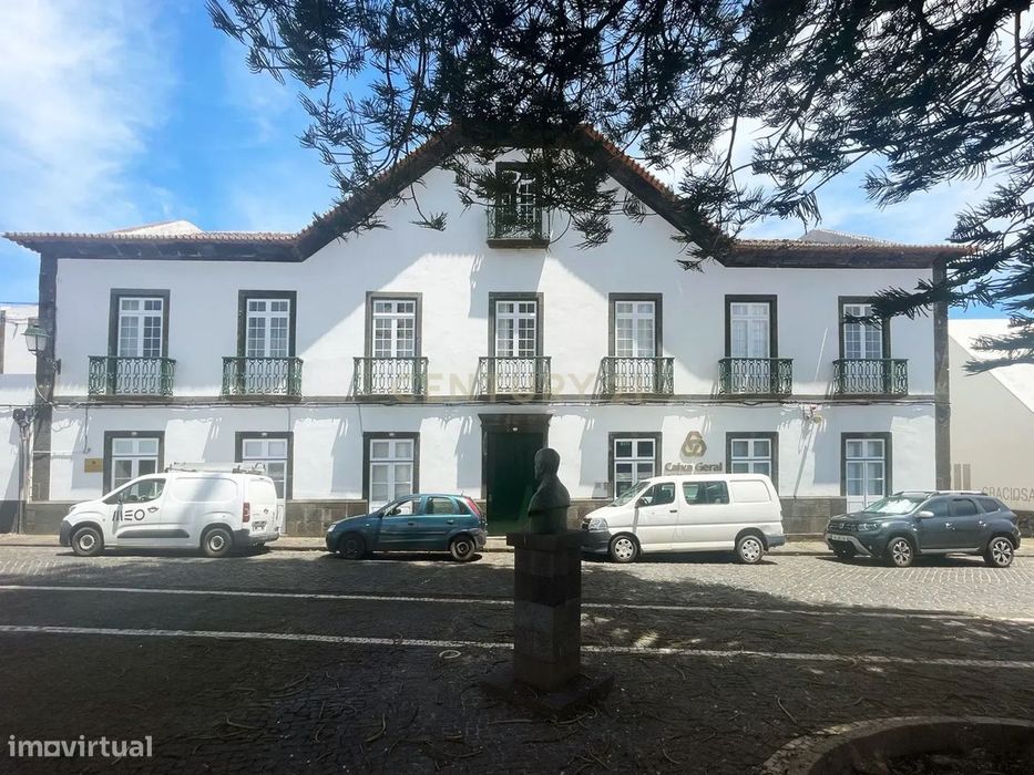 Casa Espetacular na Ilha Graciosa no Centro da Vila