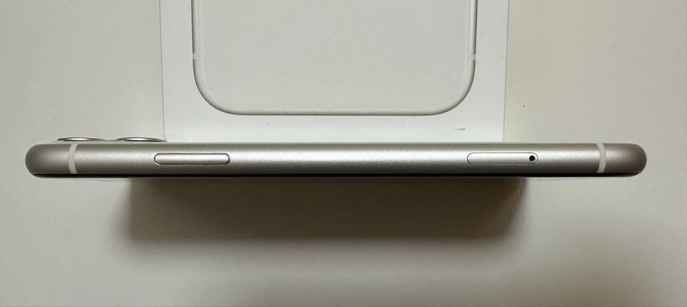 Iphone 11 128Gb Branco - Livre