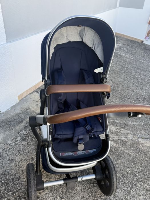 Carrinho Joolz c/Ovinho e Alcofa