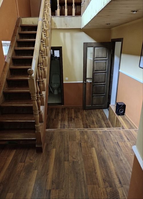 Дом , Фонтанка 2, асфальтированный подьезд . 400м от трассы.