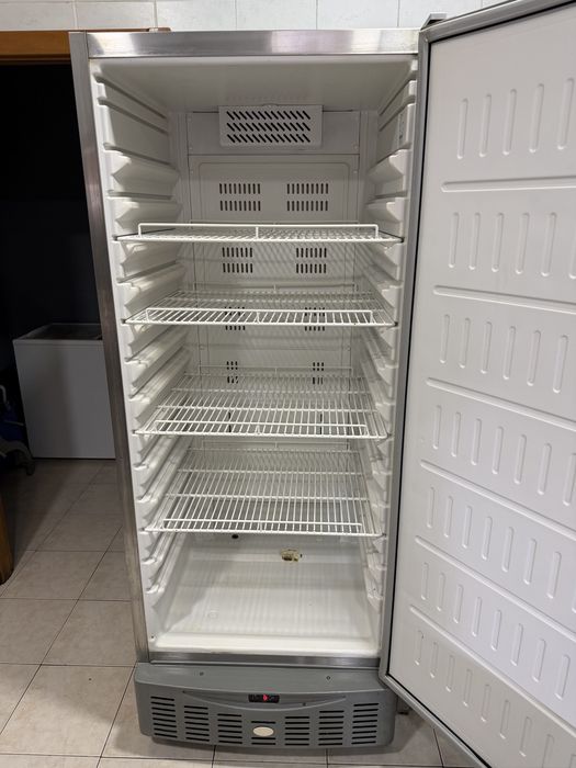 Armário Frigorífico Industrial em Inox – Profissional