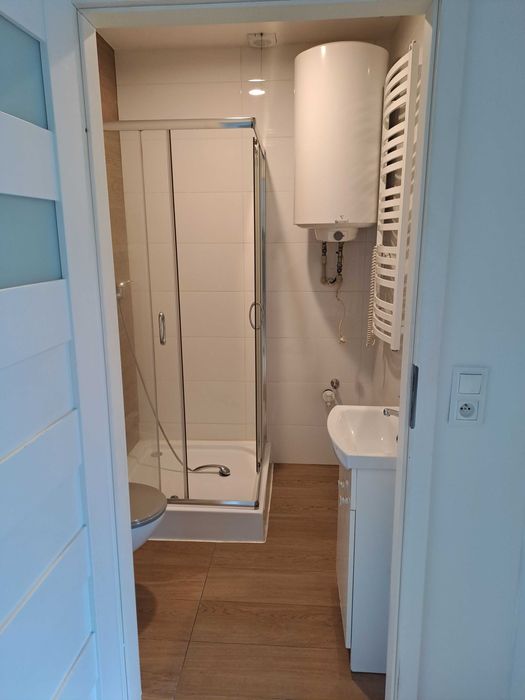 Kawalerka do wynajęcia, pierwsze piętro, wynajem mieszkania