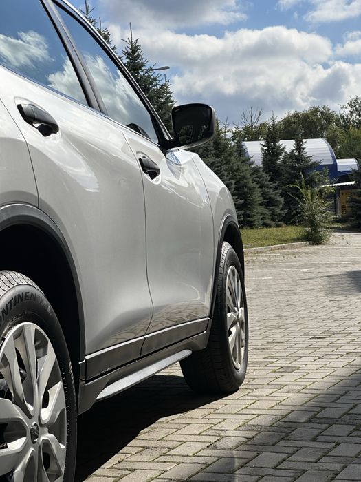 Nissan Rogue T32 REST 2.5 бензин Автомат
