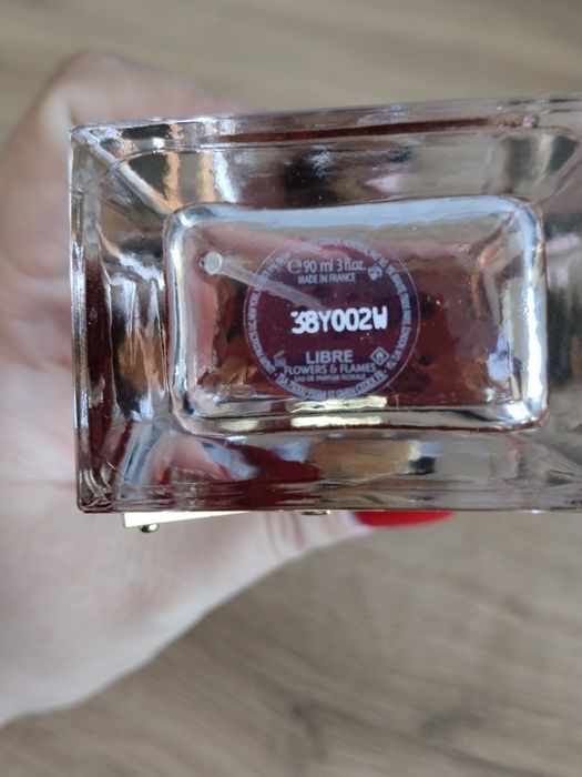 Perfum Libre Flowers & Flames tanio