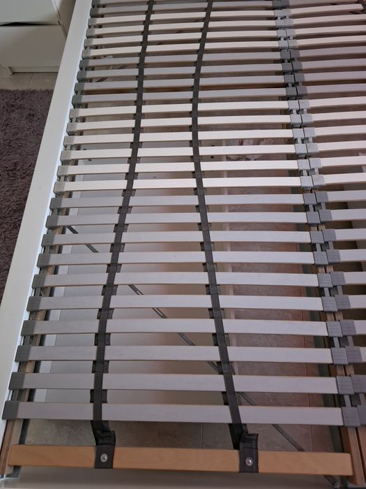 Cama casal 1,60x2,00  com estrado e 2 gavetas