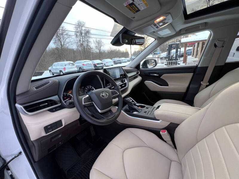 2022 Toyota Highlander XLE