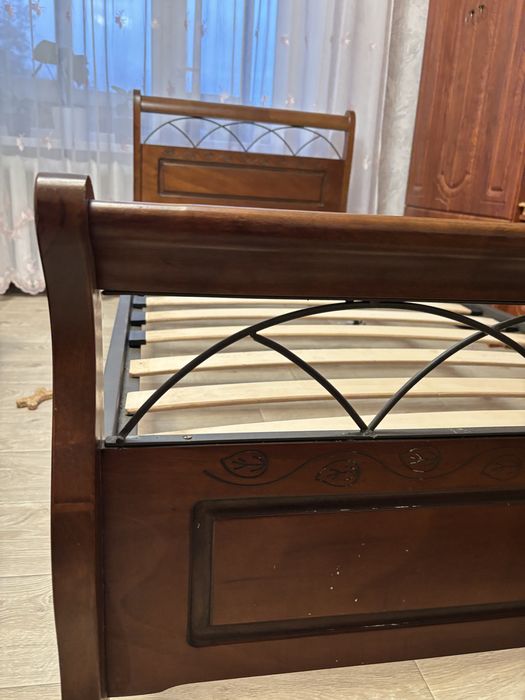Ліжко односпальне