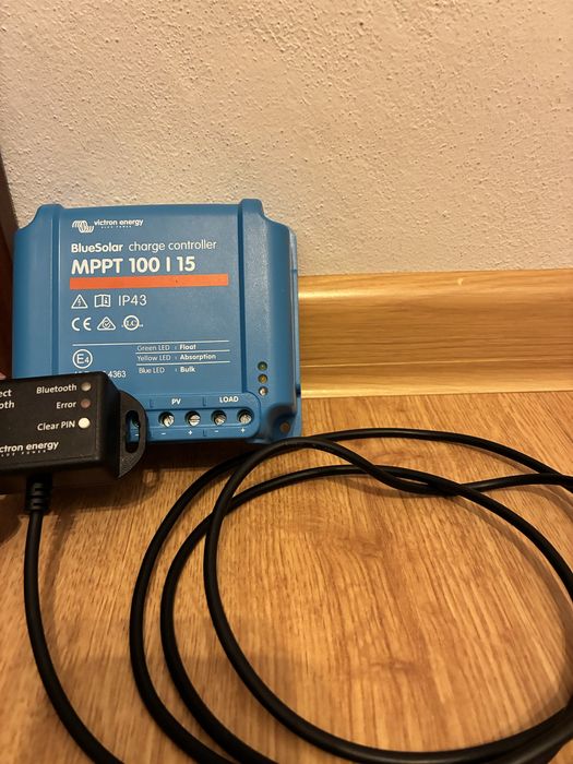 Victron charge controller mppt 100 I 15  plus Bluetooth smart dongle