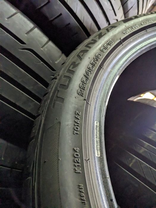 225/45R19 Bridgestone комплект