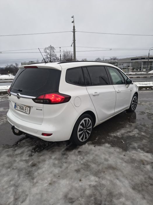Продам авто Opel Zafira Tourer