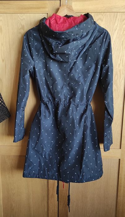 Kurtka damska/płaszcz (przeciwdeszczowa) firmy Carry, roz. S