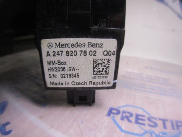 Módulo USB / AUX / IPOD MERCEDES-BENZ EQB (X243)