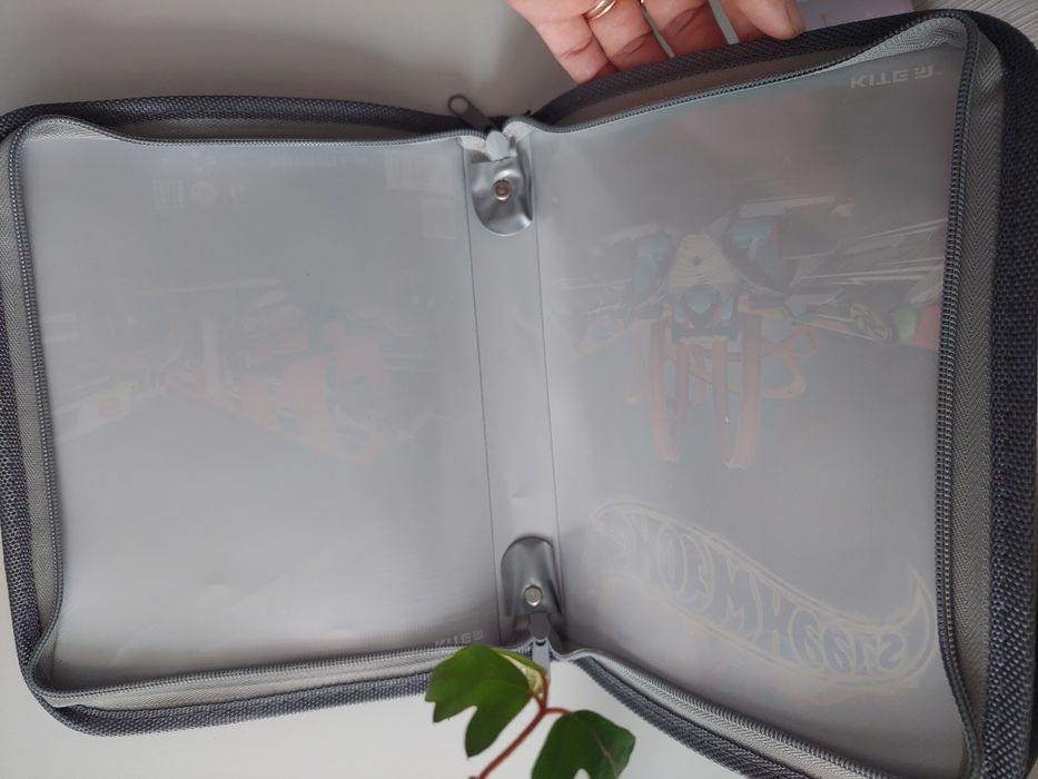 Папка для зошитів Kite Hot wheels на блискавці