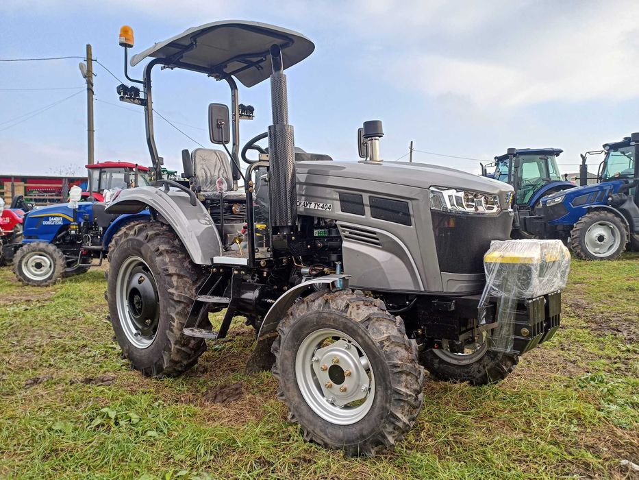 Трактор Скаут 404 СР козырек