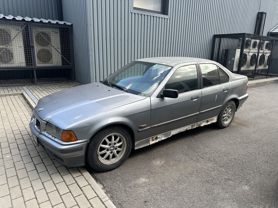 Продам бмв е36 срочно