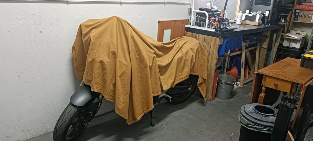 Vendo Honda CB 650R semi nova