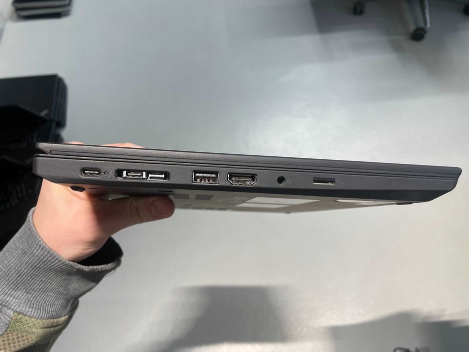 Потужний Lenovo ThinkPad T14 Gen1 (Core i7-10610U\32Gb-DDR4\512Gb-SSD)