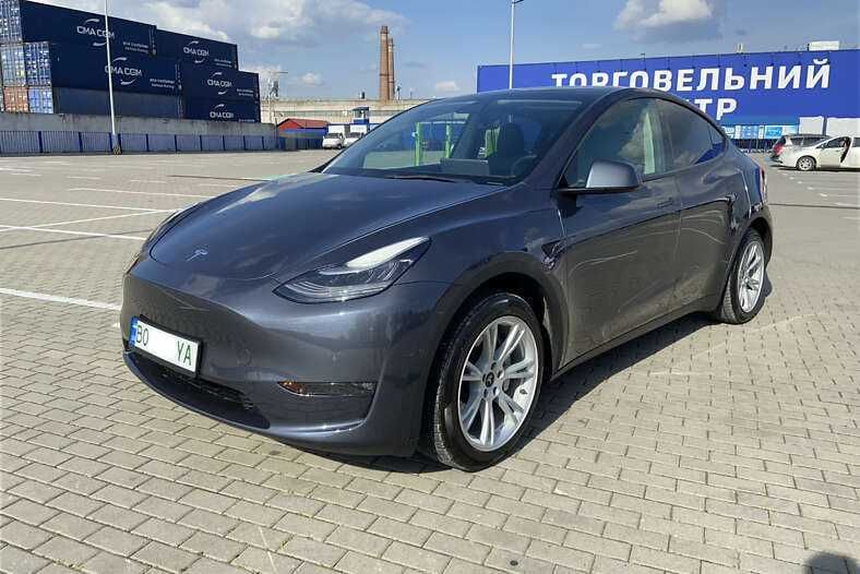 Tesla Model Y 2021