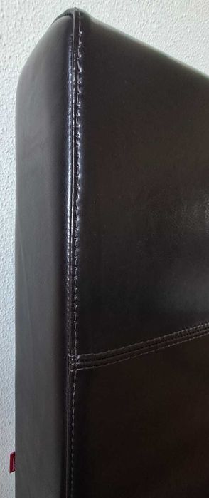 Cama casal c/ cabeceira + estrado - como novo