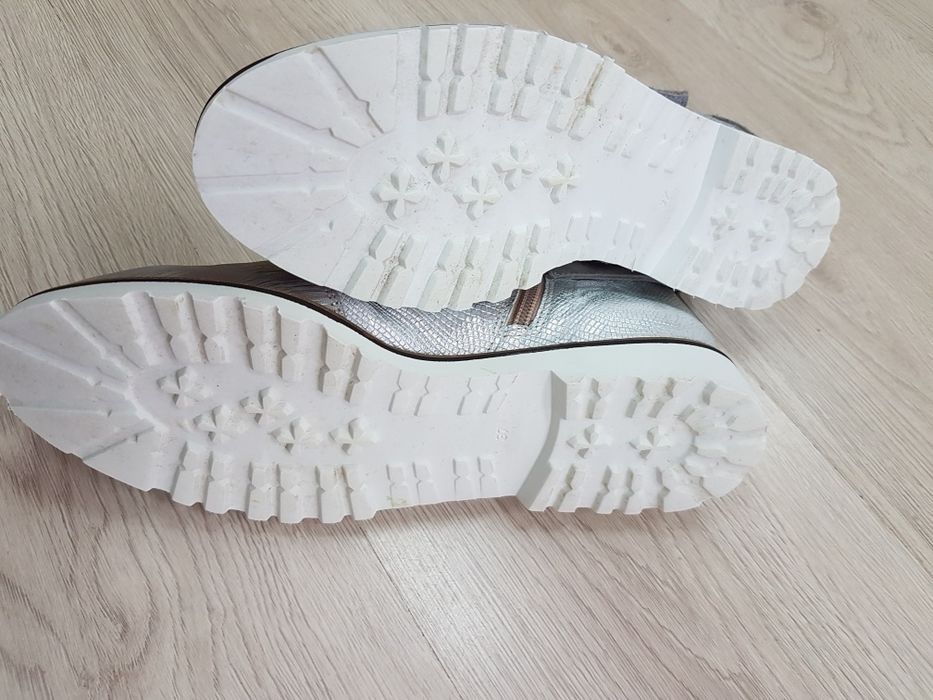 Ażurowe botki Aga skóra naturalna 37