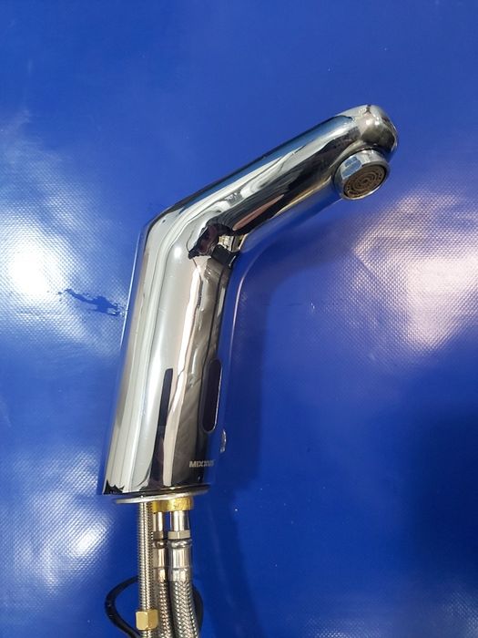 Змішувач для умивальника сенсорний MIXXUS PREMIUM AUTOMATIC 001