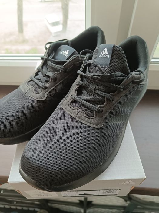 Взуття кросовкі Adidas