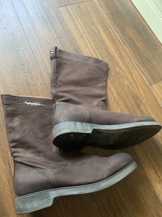 Чоботи бренду Napapijri