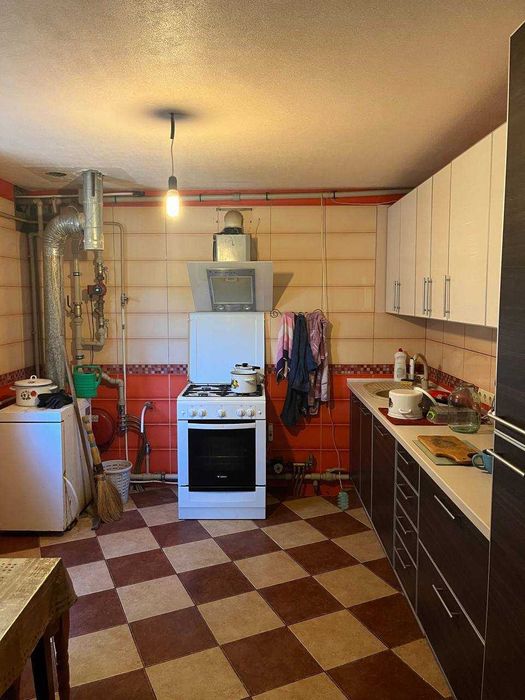 Терміново продам частину будинку в Золочеві