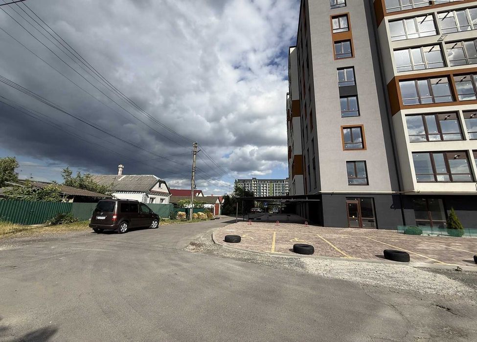 45580 ОДНОКІМНАТНА КВАРТИРА 37.9 м², вид на проспект Миру, 8 поверх з 8, район Виставка