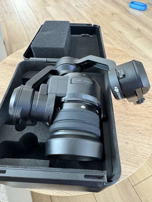 Підвіс з камерою DJI Zenmuse X5
