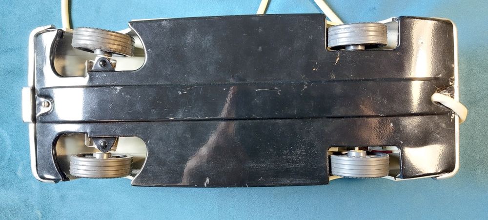 Електромеханічна іграшка машинка-кабріолет 17-17 ЛЕН,СРСР,1970-ті роки