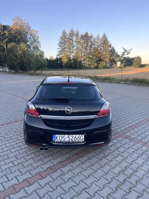 Opel Astra H GTC