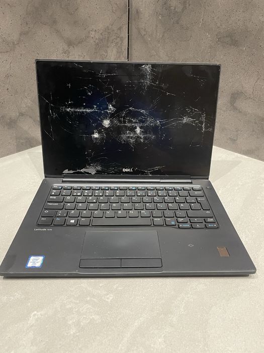 Ноутбук Dell Latitude 7370 P67G 13.3" на запчастини! N3493