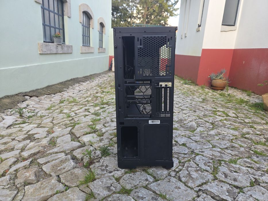 Caixa EATX Phanteks Enthoo Pro 2 RGB
RGB com vidro temperado