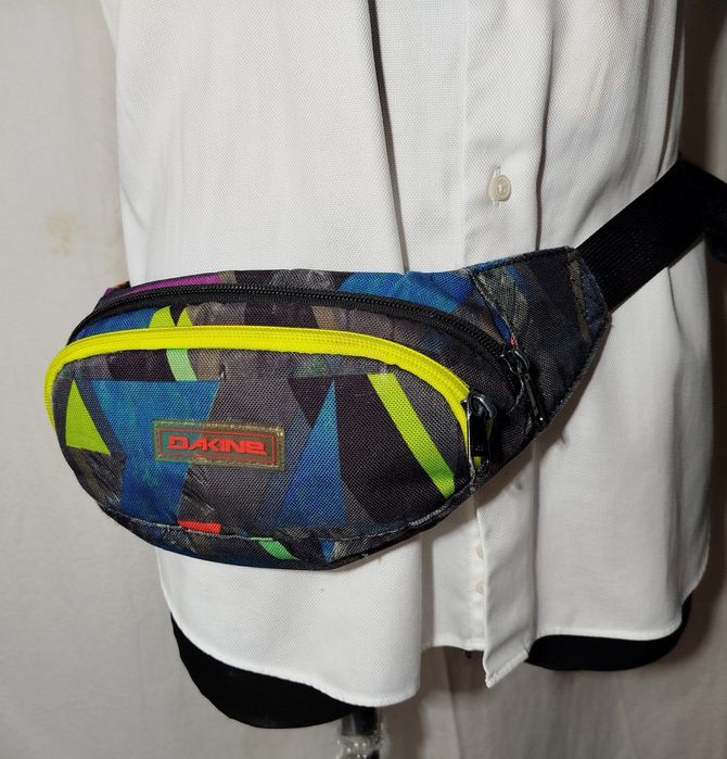 Сумка бананка женская Dakine Geo.