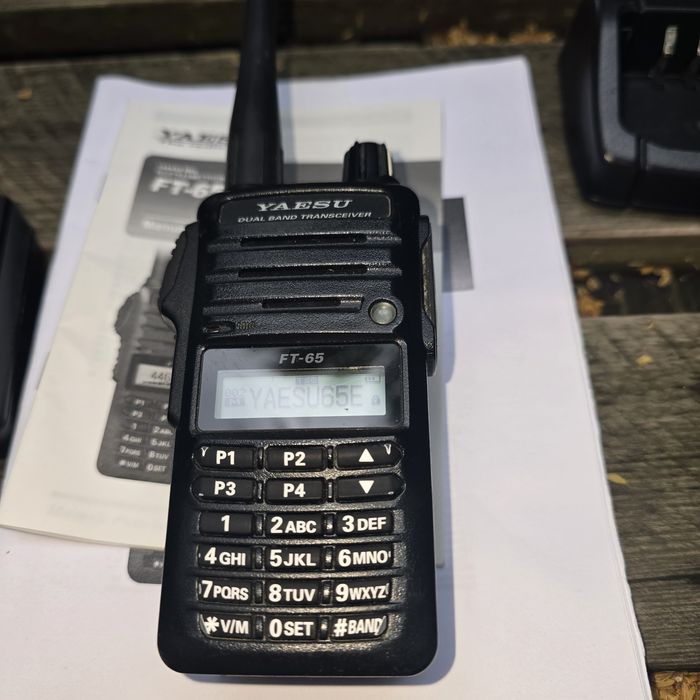 Продам Рацію YAESU 65E