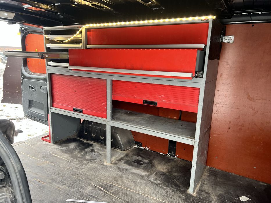 Zabudowa na busa serwisowa, regały, szafki, różne patrz zdjecia