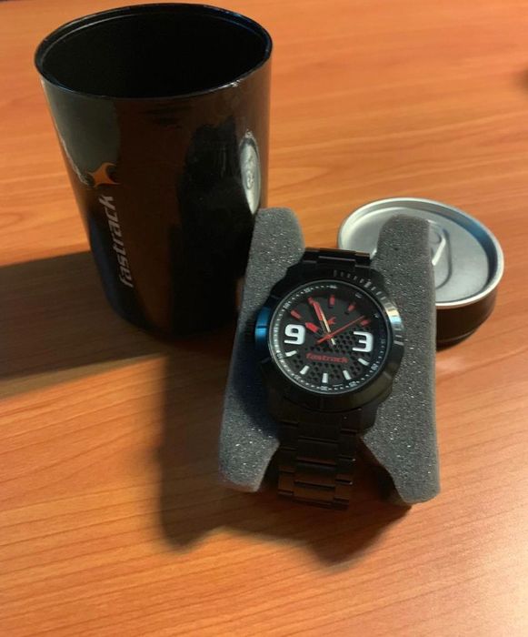 Мужские наручные часы Fastrack 3168NM01 + батарейка