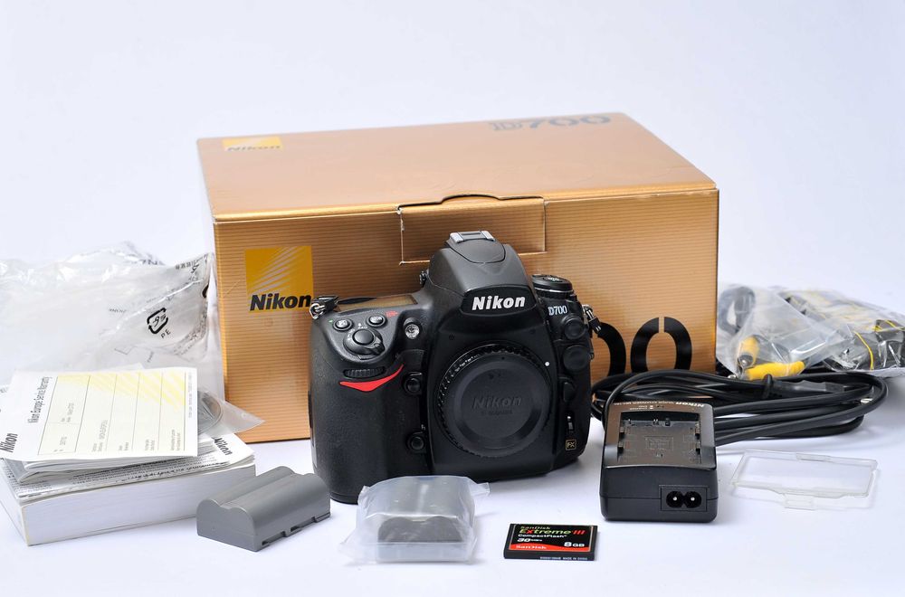 Nikon D700 20mil  disparos.