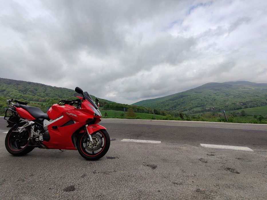 Honda VFR800 /prywatnie/kufry/zadbana/gotowa do jazdy